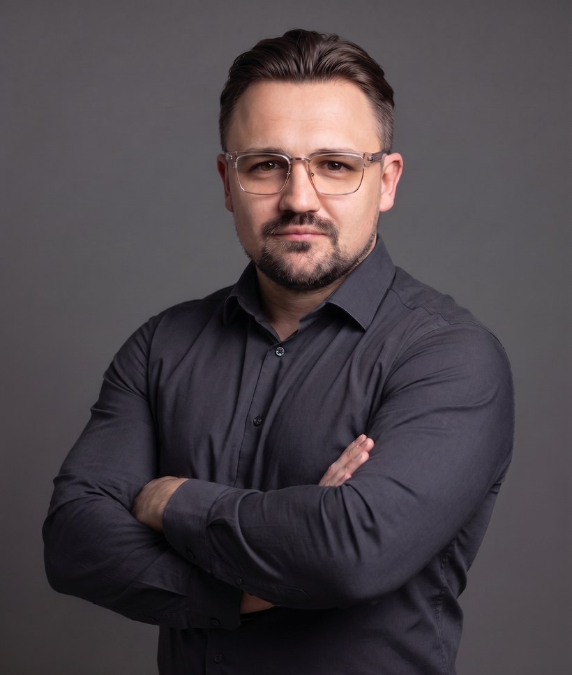 Illia Sandyriev — незалежний консультант з Google Analytics та GA4